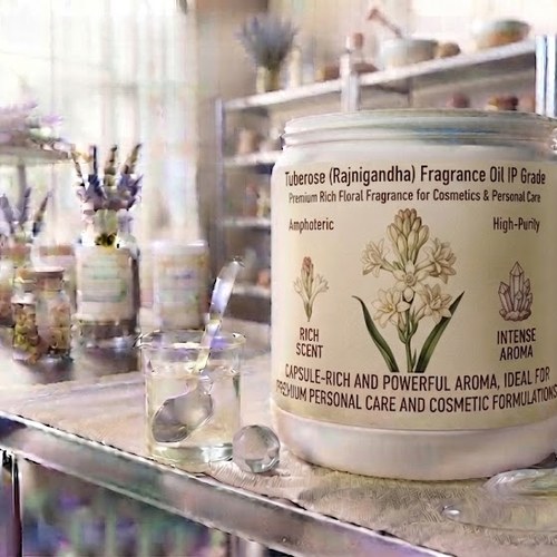 Tuberose (Rajnigandha) Fragrance Oil IP Grade – Premium Rich Floral Fragrance for Cosmetics & Personal Care bulk wholesale